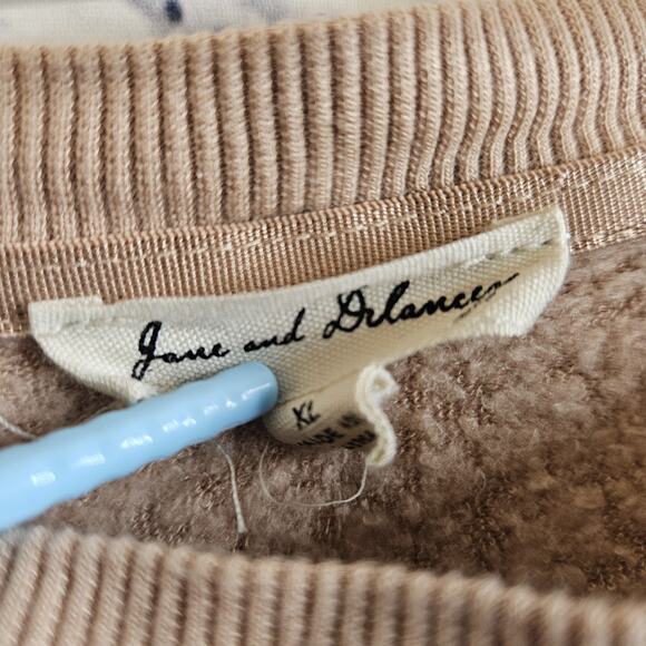 Jane + Delancey Sweatshirt XL Oversized Beige Animal Print Metallic Pullover - Picture 4 of 5